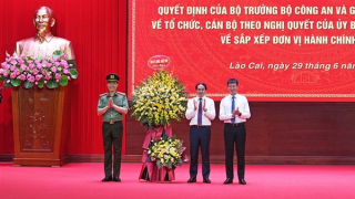 Công bố các quyết định về tổ chức, cán bộ tại Công an tỉnh Lào Cai mới