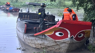 Bắt giữ nhóm “cát tặc” trên sông Đồng Nai