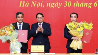 Thủ tướng trao quyết định bổ nhiệm 2 Bí thư Tỉnh ủy làm cán bộ cấp Thứ trưởng