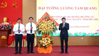 Bộ trưởng Lương Tam Quang thăm và làm việc tại xã Bản Nguyên, tỉnh Phú Thọ