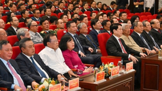 Sắp xếp đơn vị hành chính để Hà Nội phát huy tốt hơn nữa vai trò đầu tàu, động lực tăng trưởng của cả nước