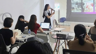 Bi hài khóa học làm giàu của chuyên gia… hàng giả!