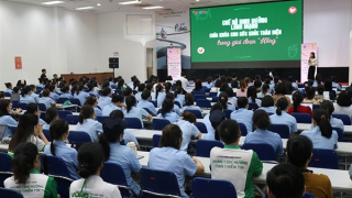 Hội thảo nâng cao nhận thức chăm sóc sức khỏe chủ động cho 200 công nhân nữ