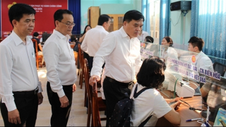 Khẩn trương, hiệu quả ngay trong ngày làm việc đầu tiên của chính quyền 2 cấp