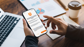 Khai tử thẻ từ, "đóng băng" tài khoản giao dịch nếu không cập nhật sinh trắc học