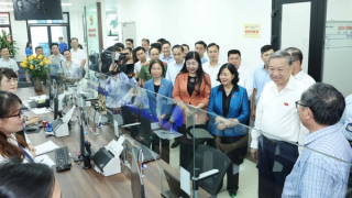 Tổng Bí thư Tô Lâm tiếp xúc cử tri, động viên cán bộ, viên chức Hà Nội