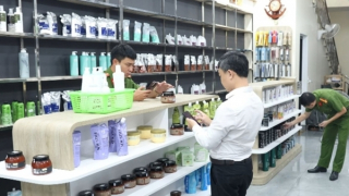 Phát hiện, thu giữ 2,5 tấn mỹ phẩm không rõ nguồn gốc ở Quảng Trị