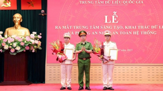 Ra mắt Trung tâm sáng tạo, khai thác dữ liệu và Phòng an ninh, an toàn hệ thống