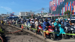 Bài 1: Kẹt xe… trên từng cây số!