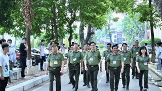 Thứ trưởng Trần Quốc Tỏ kiểm tra công tác tổ chức Kỳ thi đánh giá của Bộ Công an năm 2025