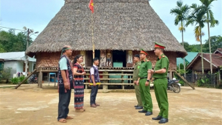 Phát huy vai trò người có uy tín hậu sắp xếp đơn vị hành chính