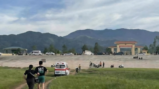 Lái xe vào lòng hồ lúc nửa đêm, hai vợ chồng tử vong thương tâm