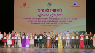 Trao giải Liên hoan nghệ thuật sân khấu chuyên nghiệp về "Hình tượng người chiến sĩ Công an"
