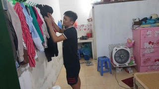 Chật vật khi lương không theo kịp giá cả