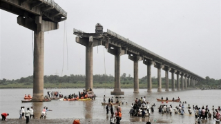 Sập cầu tại Ấn Độ khiến ít nhất 9 người thiệt mạng