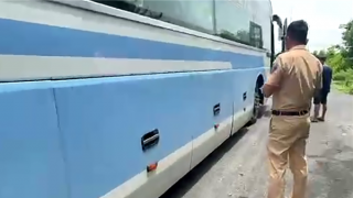 Bị tước bằng, tài xế vẫn lái xe chở khách trên cao tốc