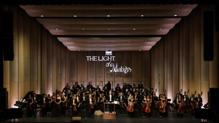 Nghệ sĩ tài danh của thế giới và Việt Nam biểu diễn mừng 2 năm khánh thành Nhà hát Hồ Gươm