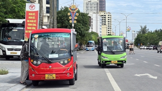 Gần 300 hộ kinh doanh hoang mang vì sẽ dừng hoạt động xe điện ở Cửa Lò