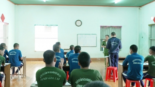 Những cán bộ cảnh sát miệt mài “gieo” con chữ ở cơ sở cai nghiện