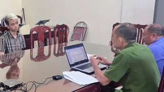 Bắt giữ con nghiện bán ma túy dạng "cỏ Mỹ"