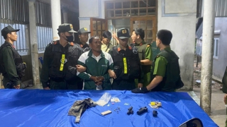 Bắt đối tượng hành hung vợ con, bắn trung tá công an bị thương