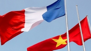 Lãnh đạo Việt Nam gửi điện mừng Quốc khánh Cộng hòa Pháp