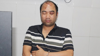 Tạm giữ hình sự tài xế ô tô tông hàng loạt xe máy, lao xuống sông