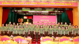 Phát huy vai trò công tác chính trị trong xây dựng Đảng, xây dựng lực lượng CAND