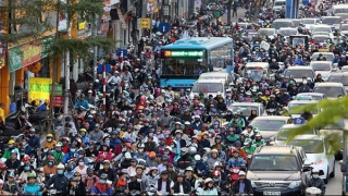 Lãnh đạo Hà Nội nêu phương án chuyển đổi từ xe máy xăng sang xe điện