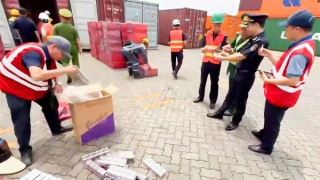 Lật tẩy thủ đoạn buôn lậu "đội lốt" hàng quá cảnh