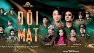 Biểu diễn vở kịch “Đối mặt” - tác phẩm đoạt Huy chương Bạc tại Liên hoan sân khấu về người chiến sĩ CAND