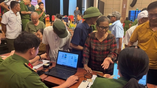 Một ngày thu nhận 700 mẫu ADN của thân nhân liệt sĩ ở phường Sầm Sơn