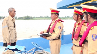 Tăng cường đảm bảo an toàn giao thông đường thủy trong mùa mưa bão