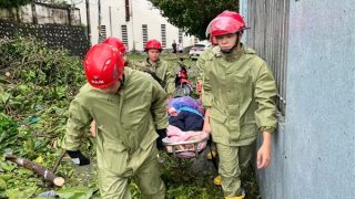 Lập trạm cấp cứu dã chiến, chuẩn bị máy phát điện ứng phó với bão số 3