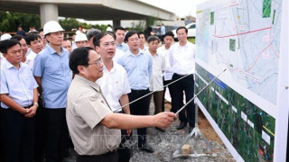 Thủ tướng kiểm tra, đôn đốc các dự án cao tốc tại Đồng bằng sông Cửu Long