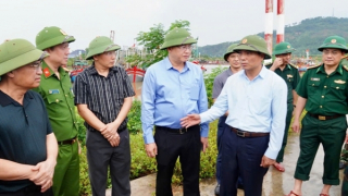 Công an tỉnh Thanh Hoá tích cực vận động, thuyền bè tránh trú bão số 3