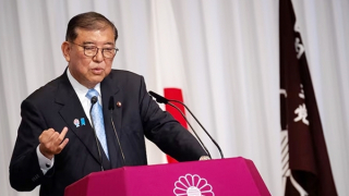 Thủ tướng Nhật Bản đối mặt sức ép lớn sau “phán quyết khắc nghiệt”