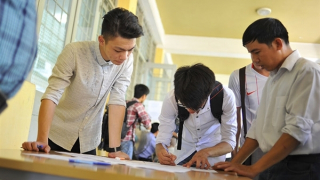 Xét tuyển đại học năm 2025: Không nên “bỏ hết trứng vào một giỏ”