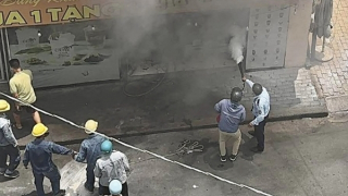 Cảnh sát kịp thời dập tắt đám cháy tại chợ Thủ Đức