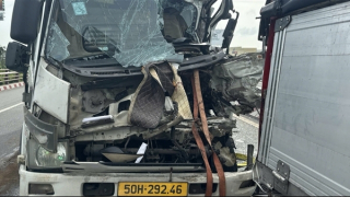 Tài xế xe tải tử vong khi bị tai nạn trên cầu Cần Thơ