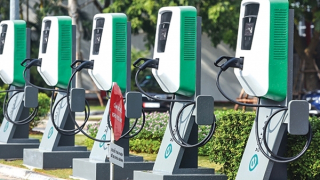 Bố trí bốn vị trí dọc Vành đai 1 đủ điều kiện làm bãi xe, trạm sạc khi Hà Nội cấm xe máy xăng