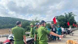 Nỗ lực tìm kiếm nạn nhân bị đuối nước, mất tích trên sông Kỳ Cùng