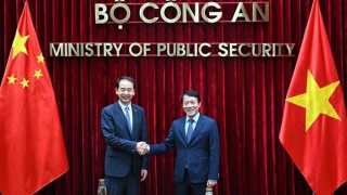 Minister Luong Tam Quang hosts Chinese Ambassador