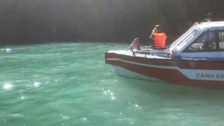 Phát hiện thi thể nghi nạn nhân cuối cùng vụ lật tàu du lịch trên vịnh Hạ Long