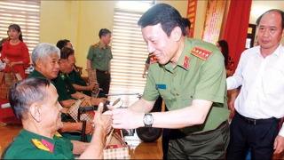 Lực lượng CAND luôn khắc ghi truyền thống “uống nước nhớ nguồn”, tri ân các anh hùng, liệt sĩ