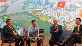 50 năm tự hào qua lăng kính nhiếp ảnh Nguyễn Á