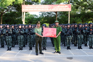 Tiếp lửa tinh thần cho CBCS CAND tham gia diễu binh A80