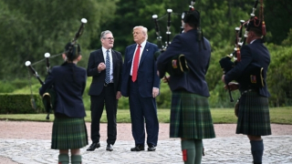 Tổng thống Trump rút ngắn "hạn chót" để Nga ngừng bắn ở Ukraine