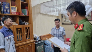 Khám xét khẩn cấp nơi ở của “Sơn chùa” và các đối tượng liên quan