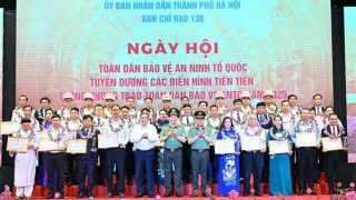 Deputy Minister Le Van Tuyen attends “All People Protecting National Security” Festival in Hanoi